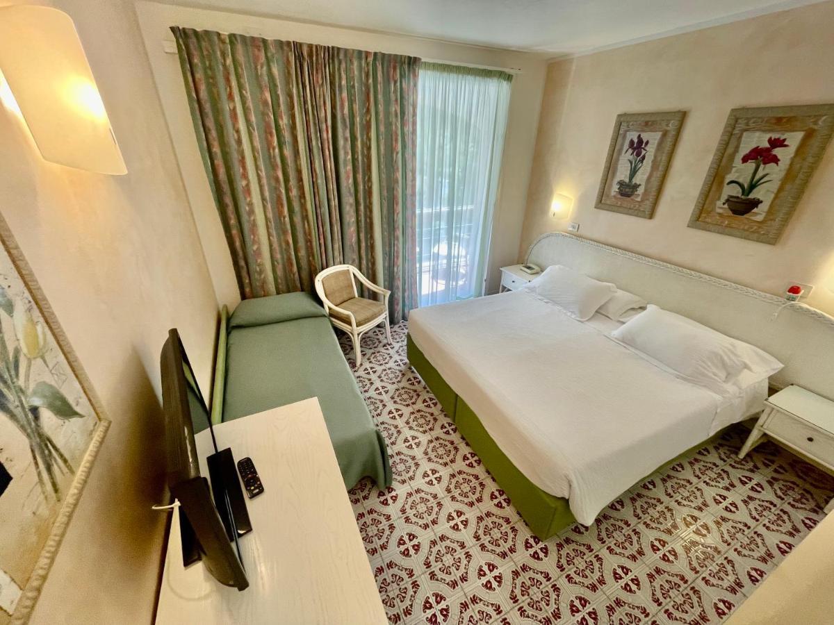 Hotel Meridiana Marina di Campo Bilik gambar